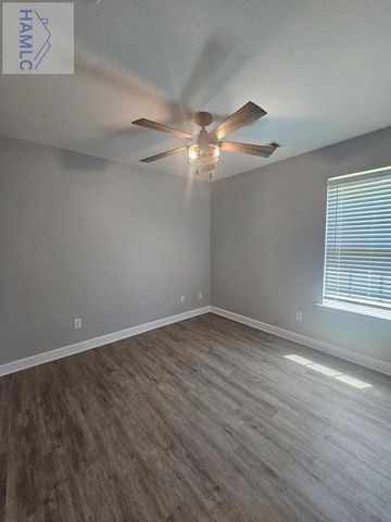 28 Jackson Avenue NE, Ludowici, GA 31316