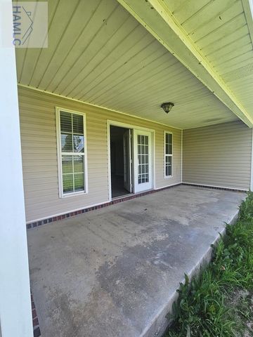 28 Jackson Avenue NE, Ludowici, GA 31316