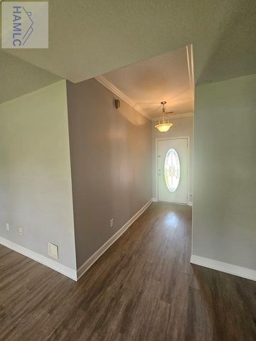 28 Jackson Avenue NE, Ludowici, GA 31316