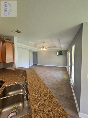 28 Jackson Avenue NE, Ludowici, GA 31316