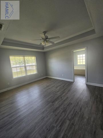 28 Jackson Avenue NE, Ludowici, GA 31316