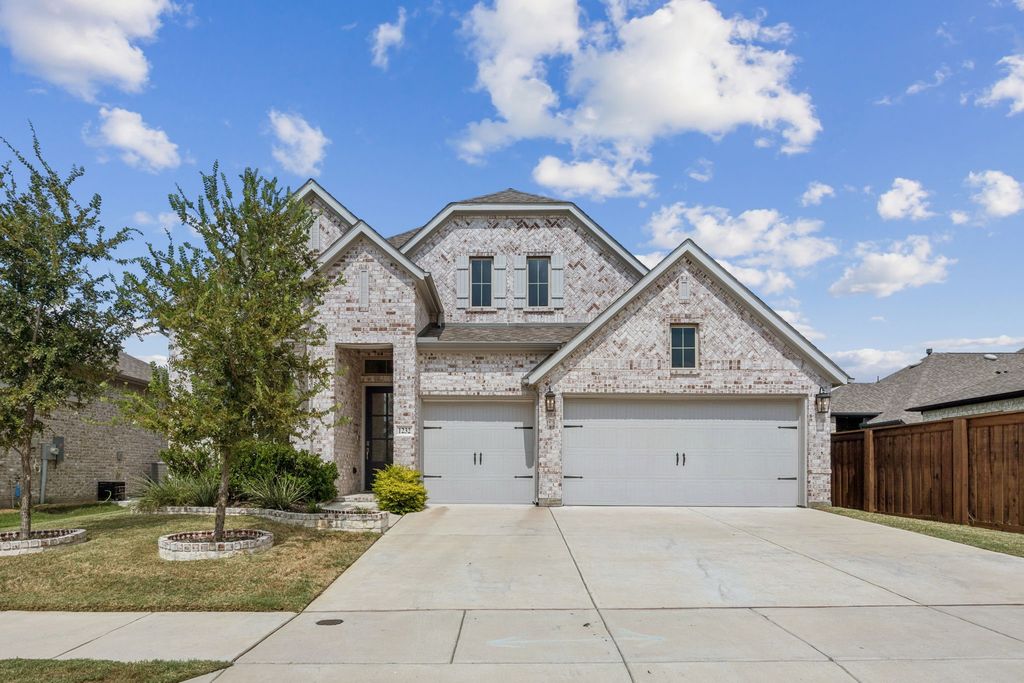 1232 Rushcroft Way, Forney, TX 75126