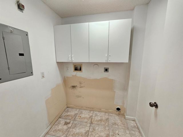 9637 Shadybrook Drive 201, Boynton Beach, FL 33437