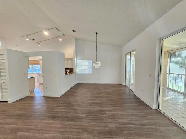 9637 Shadybrook Drive 201, Boynton Beach, FL 33437