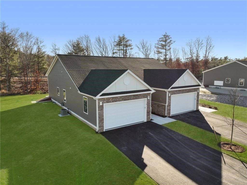 44 Overlook Lane, Glocester, RI 02814
