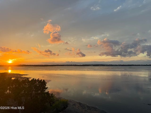 403 Beach Road N, Wilmington, NC 28411