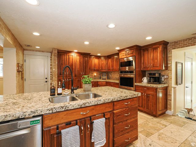 3120 S METROPOLITAN WAY, Millcreek, UT 84109