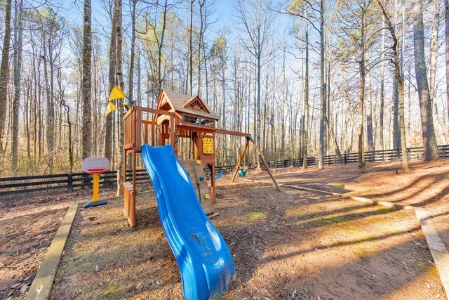 907 Pin Oak Place, Canton, GA 30115