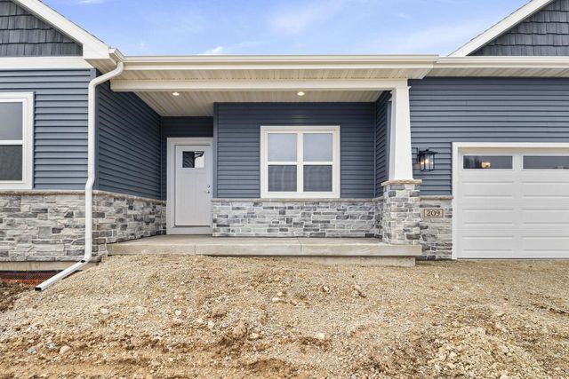 210 Michelle Lane, Cottage Grove, WI 53527