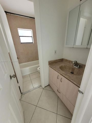 2438 SW 109th Ct, Miami, FL 33165