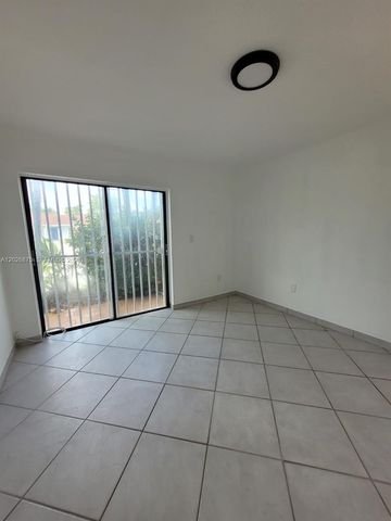 2438 SW 109th Ct, Miami, FL 33165