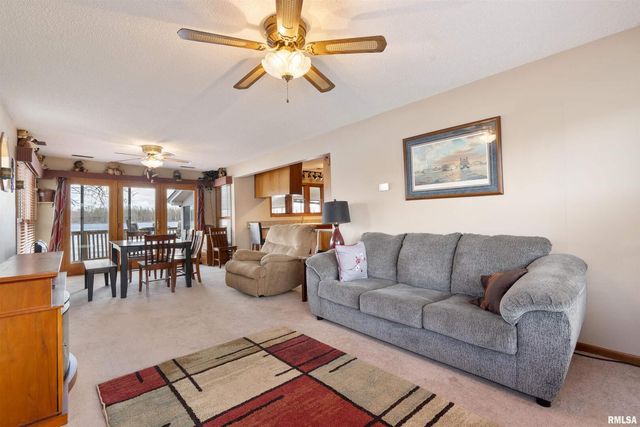 4523 S CONCORD Street, Davenport, IA 52802