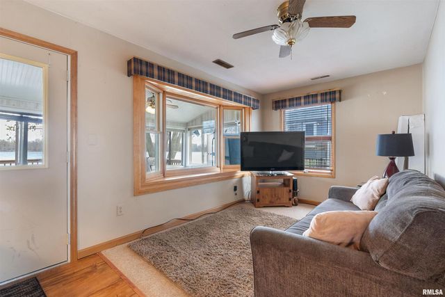 4523 S CONCORD Street, Davenport, IA 52802