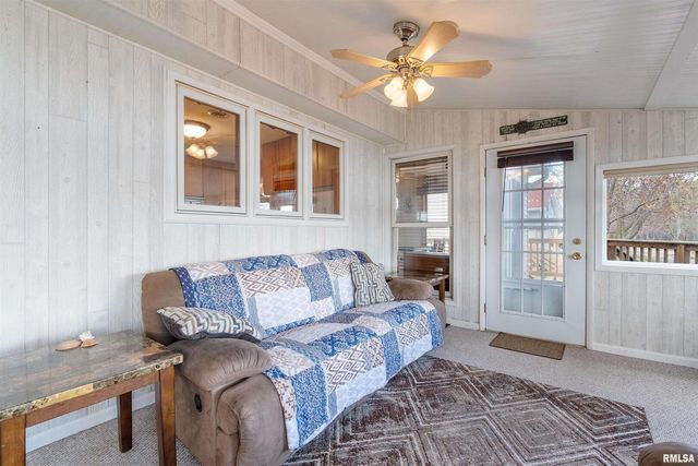 4523 S CONCORD Street, Davenport, IA 52802