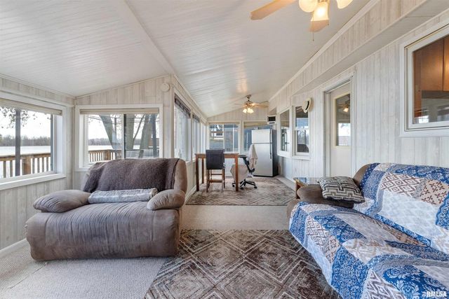 4523 S CONCORD Street, Davenport, IA 52802