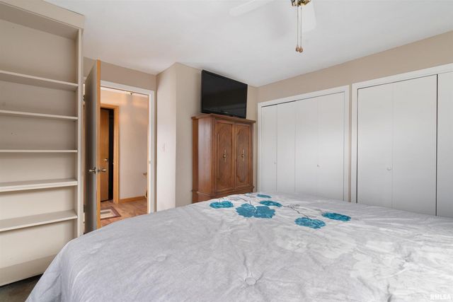 4523 S CONCORD Street, Davenport, IA 52802