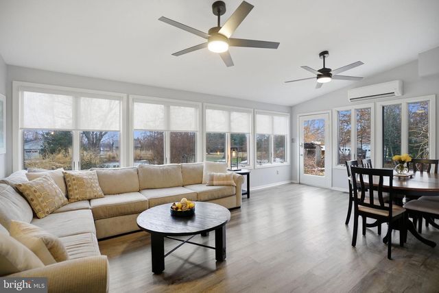 330 FAIRHILL RD, Hatfield, PA 19440