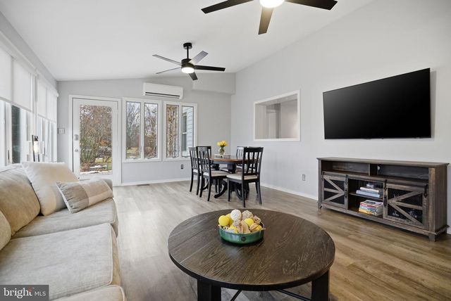 330 FAIRHILL RD, Hatfield, PA 19440