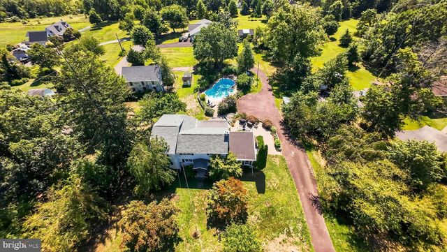 330 FAIRHILL RD, Hatfield, PA 19440