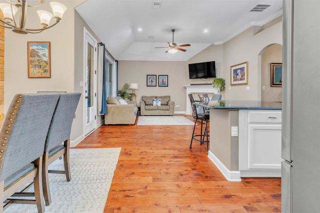 2230 PENDRELL LN, Cordova, TN 38016