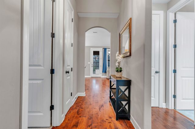 2230 PENDRELL LN, Cordova, TN 38016