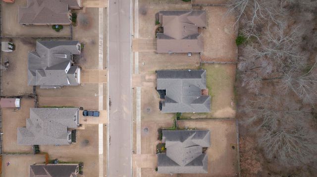 2230 PENDRELL LN, Cordova, TN 38016