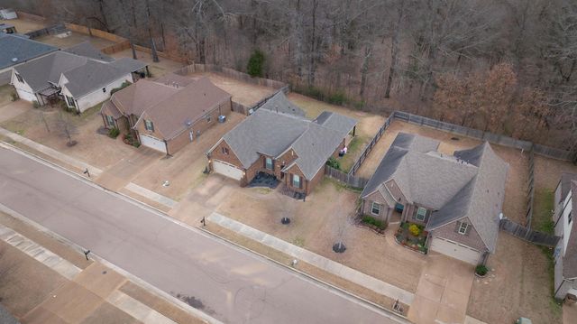 2230 PENDRELL LN, Cordova, TN 38016