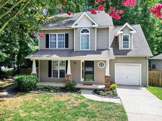 7801 Bella Vista Court, Charlotte, NC 28216