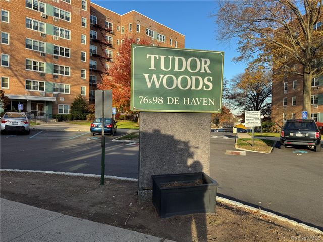 76 Dehaven Drive 2D, Yonkers, NY 10703