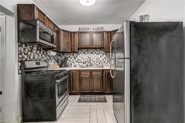 74 Hopkins ST, Newport News, VA 23601