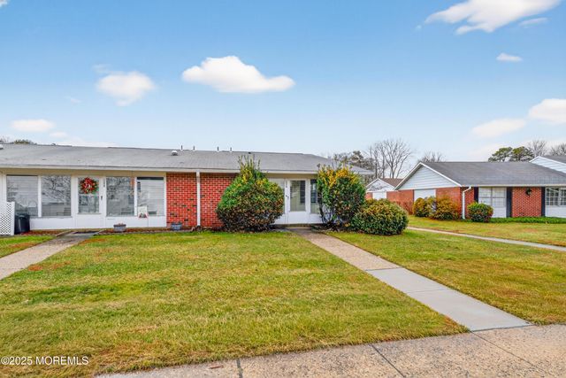 1207D Shetland Drive, Lakewood, NJ 08701