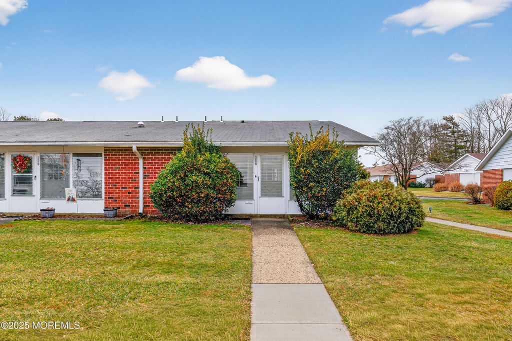 1207D Shetland Drive, Lakewood, NJ 08701