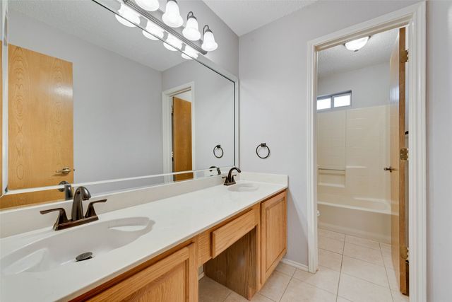 1647 Greenway Court, Midlothian, TX 76065