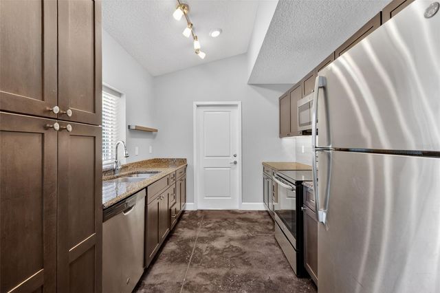 196 PARROTTE COURT, Mount Dora, FL 32757