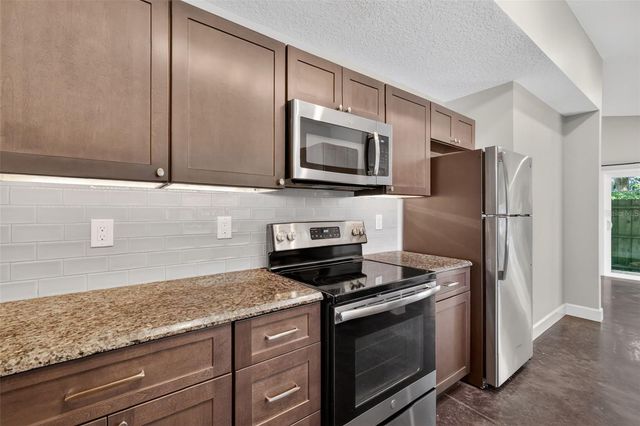 196 PARROTTE COURT, Mount Dora, FL 32757
