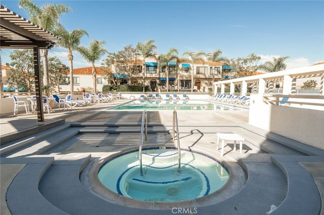 16425 Martin Lane, Huntington Beach, CA 92649