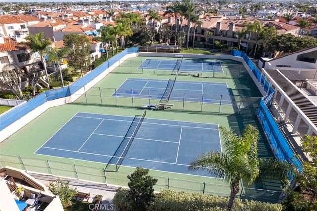 16425 Martin Lane, Huntington Beach, CA 92649
