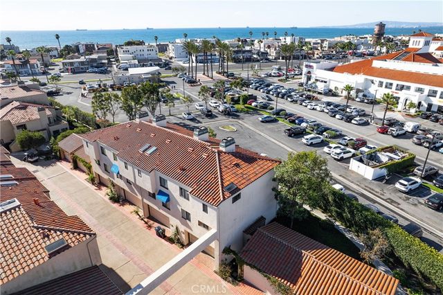 16425 Martin Lane, Huntington Beach, CA 92649