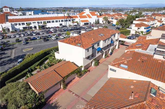 16425 Martin Lane, Huntington Beach, CA 92649