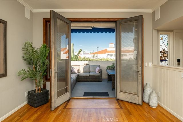 16425 Martin Lane, Huntington Beach, CA 92649
