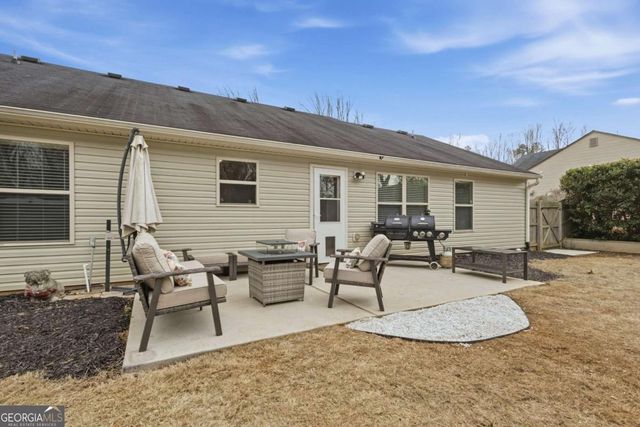 228 Falling Leaf Lane, Winder, GA 30680