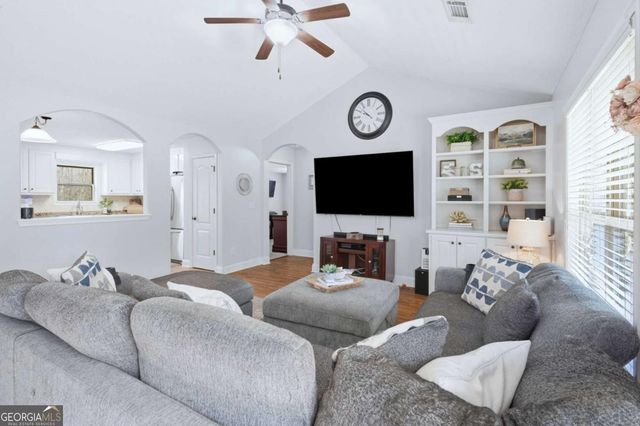 228 Falling Leaf Lane, Winder, GA 30680