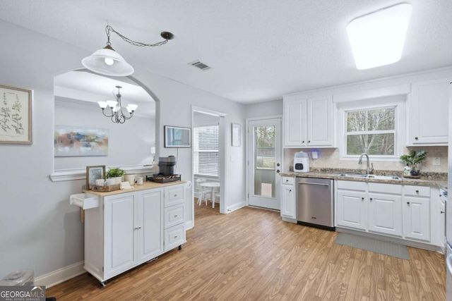 228 Falling Leaf Lane, Winder, GA 30680