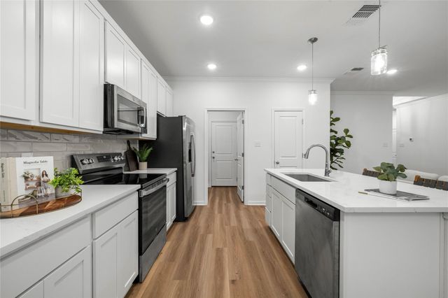 8114 Timber Hollow LN, Temple, TX 76502