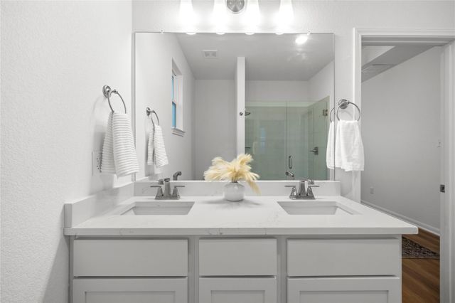 8114 Timber Hollow LN, Temple, TX 76502