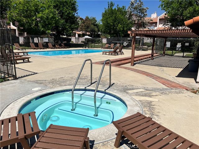 922 N Redding D, Upland, CA 91786