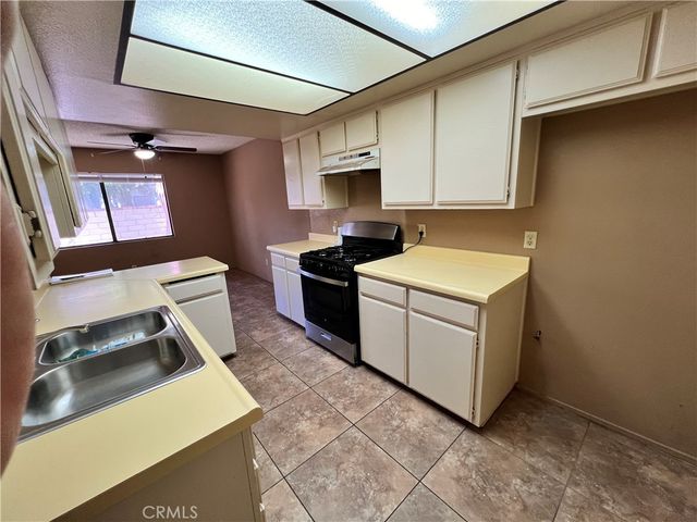922 N Redding D, Upland, CA 91786