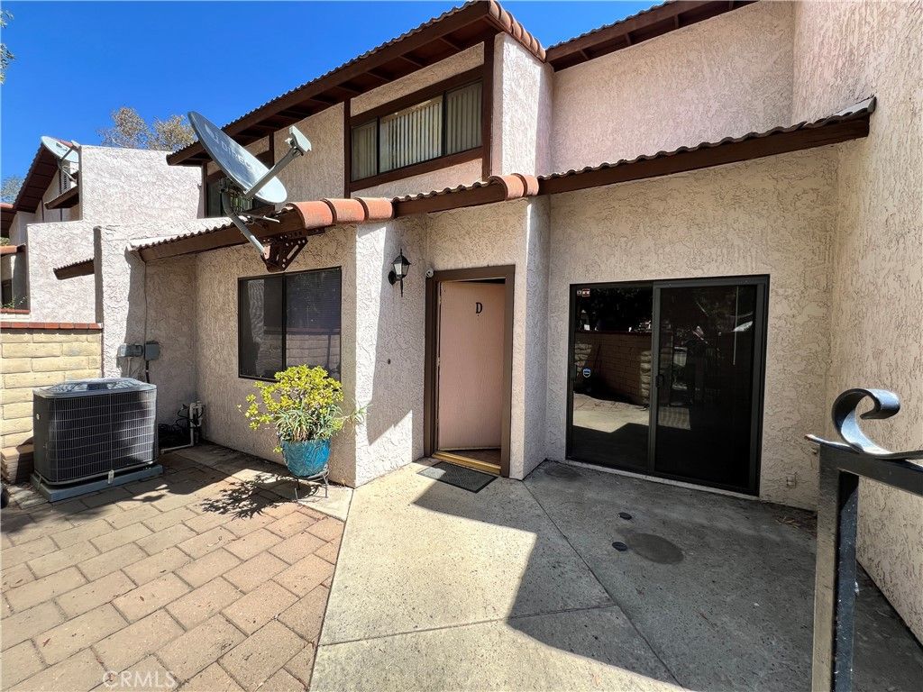 922 N Redding D, Upland, CA 91786