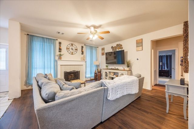 7016 Frost Lane, Denton, TX 76210