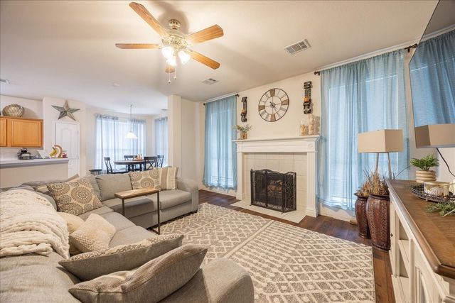 7016 Frost Lane, Denton, TX 76210